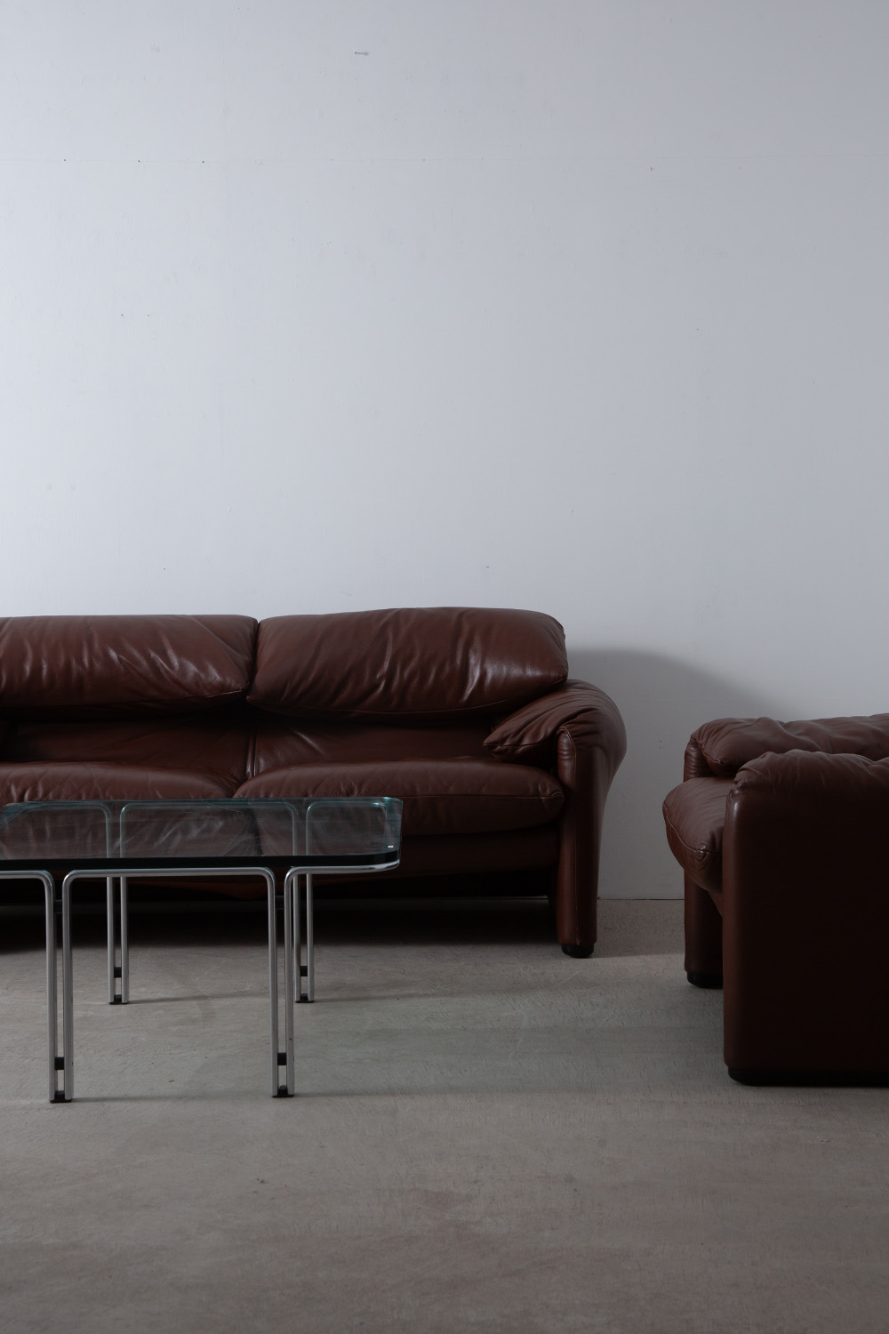 ‘Maralunga’ Sofa 2P by Vico Magistretti for Cassina