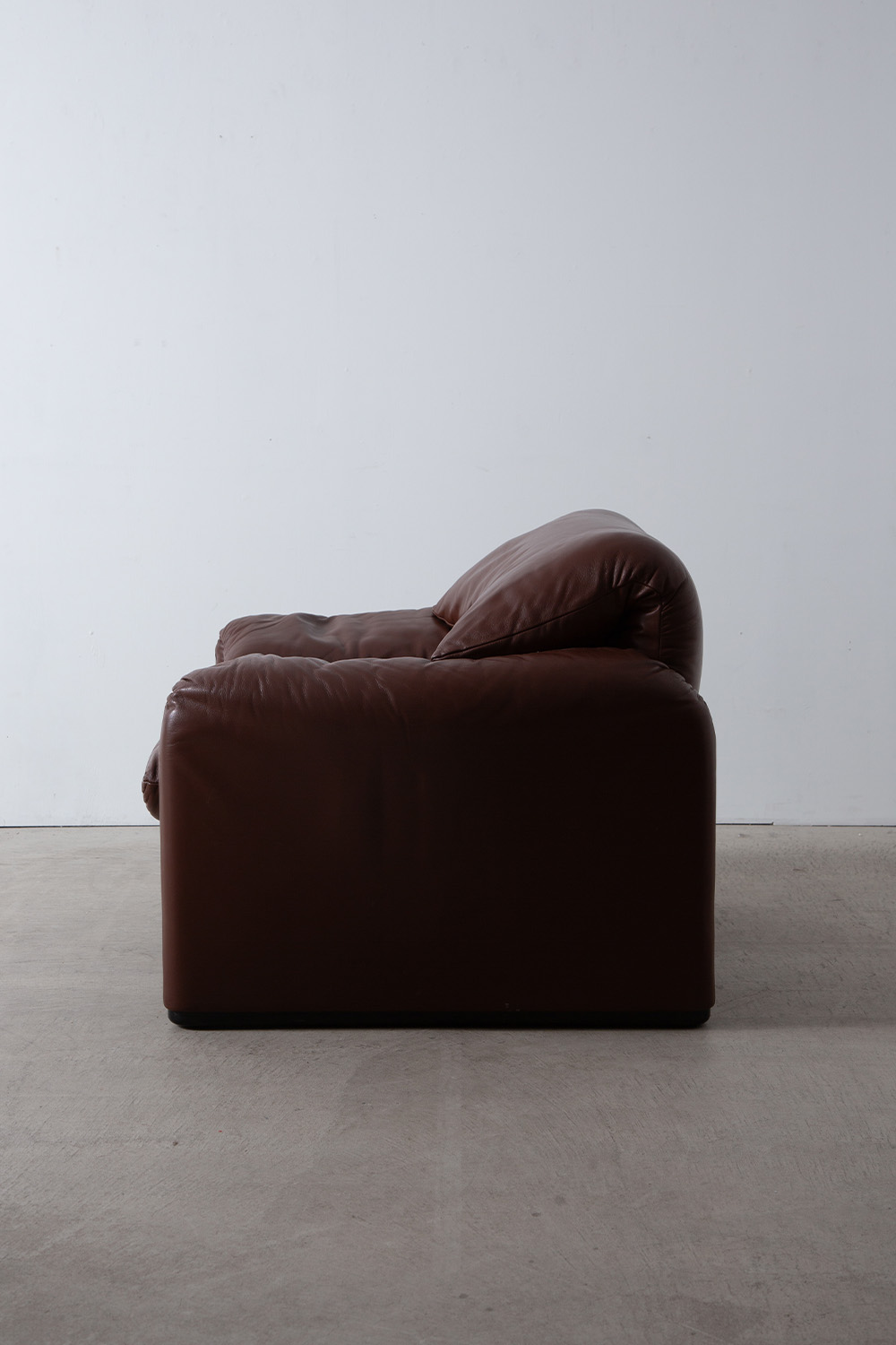 ‘Maralunga’ Sofa by Vico Magistretti for Cassina