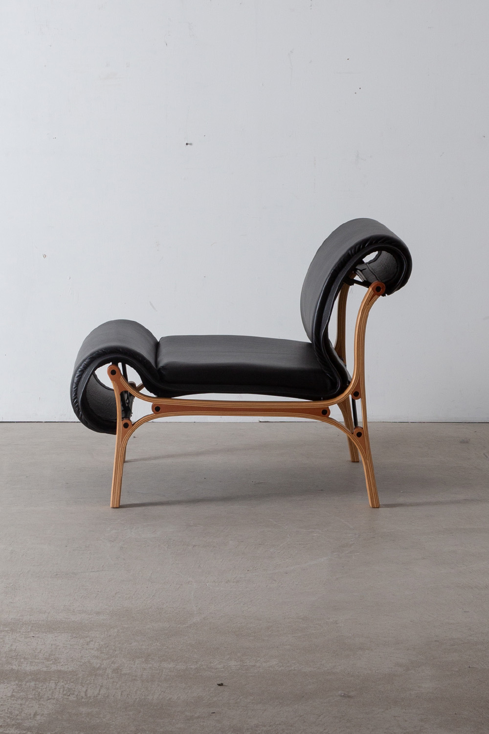 Cristian Valdes,クリスティアン・バルデス,CV Lounge Chair ,OBJEKTO,topso,stoop,清澄白河,アンティークショップ,Antique,Vintage,Interior Design,アンティーク,ビンテージ,ヴィンテージ,家具,雑貨,インテリア,店舗什器,設計,インテリアデザイン,内装,什器,店舗設計,ギャラリー,