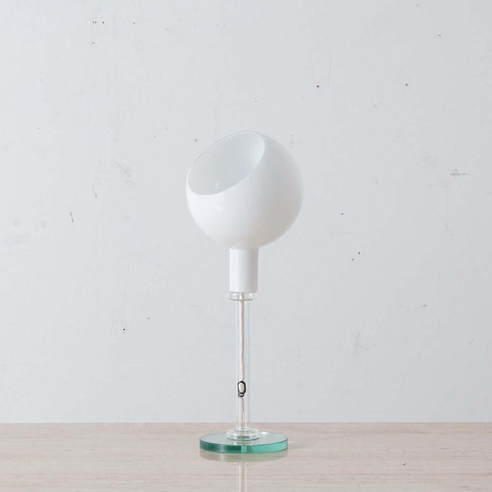 PAROLA Desk Lamp White by Gae Aulenti & Piero Castiglion for Fontana Arte in Black Cord White × WH