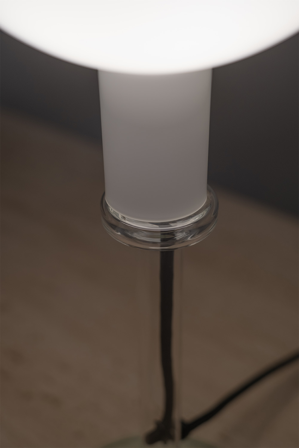 PAROLA Desk Lamp White by Gae Aulenti & Piero Castiglion for FontanaArte