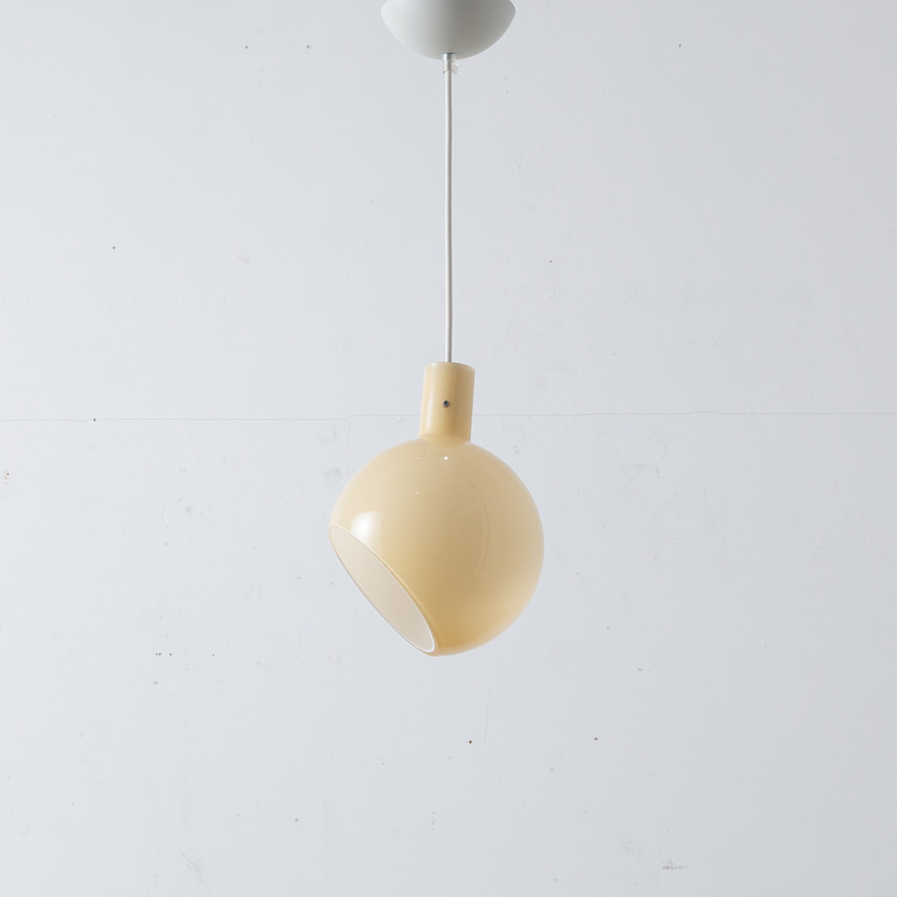 PAROLA Suspension Lamp White by Gae Aulenti & Piero Castiglioni for FontanaArte Amber