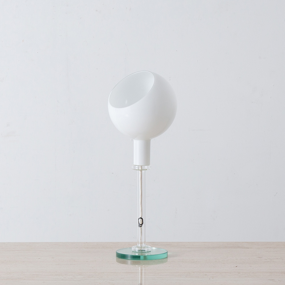 PAROLA Desk Lamp White by Gae Aulenti & Piero Castiglion for Fontana Arte
Italy , 1980s
