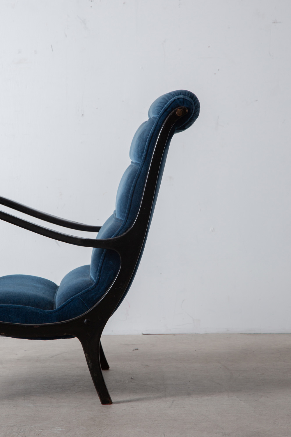 ‘Mitzi’ Chair by Ezio Longhi for Elam in Wood and Blue