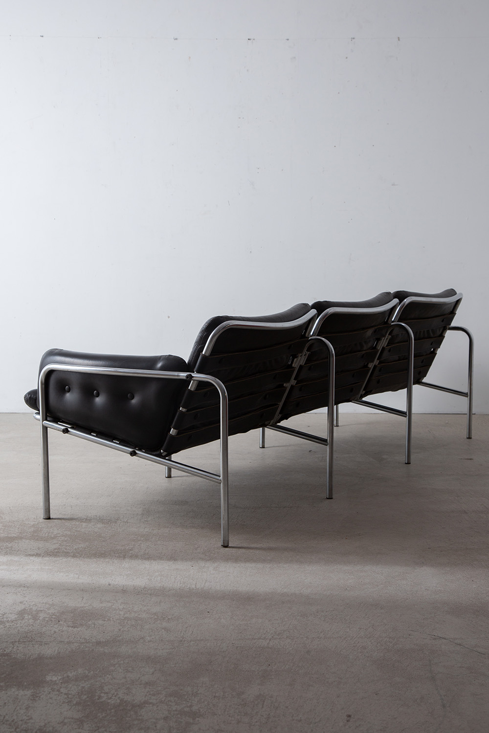 ‘Osaka’ 3 Seater Sofa by Martin Visser for Spectrum in Leather and Chrome