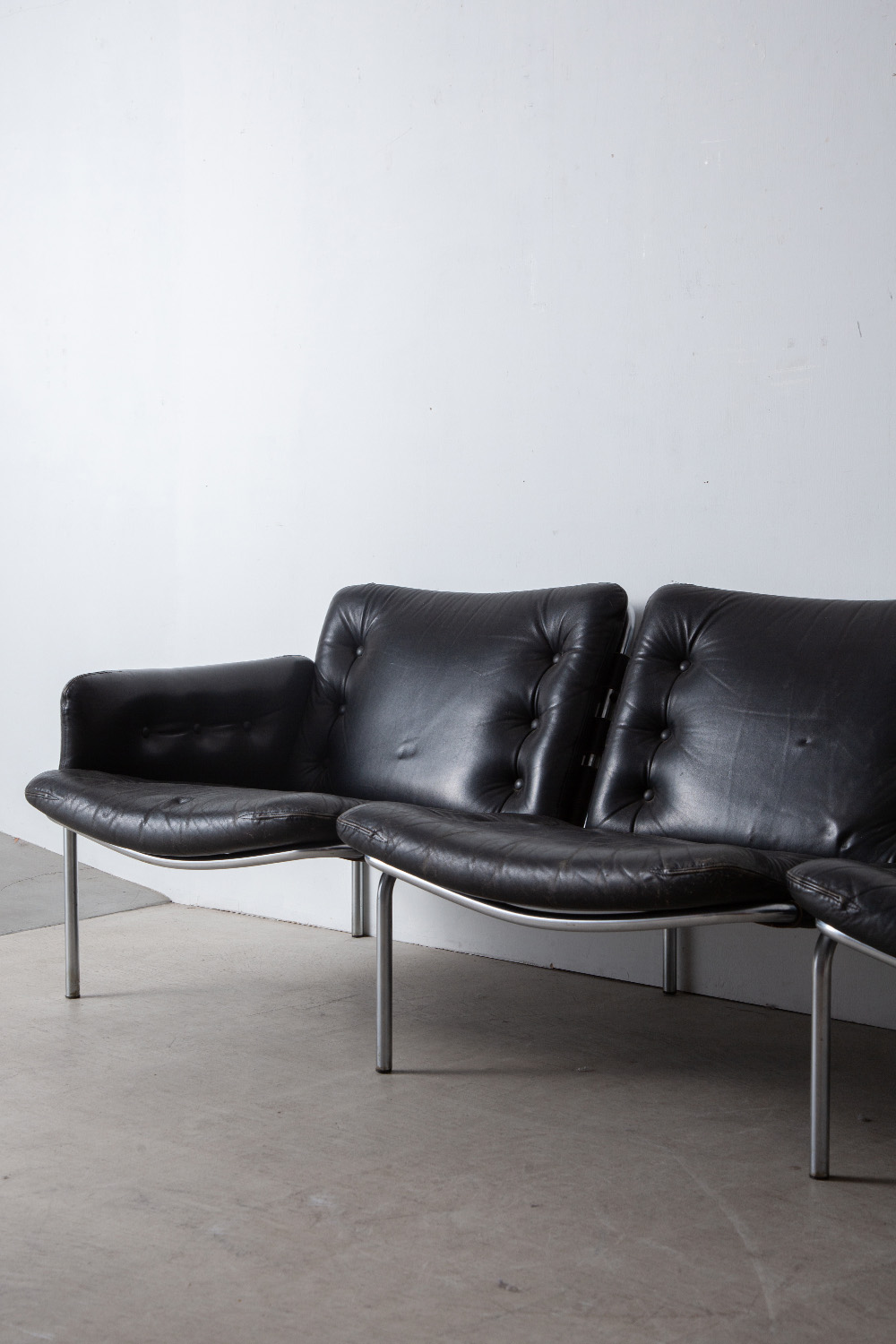 ‘Osaka’ 3 Seater Sofa by Martin Visser for Spectrum in Leather and Chrome