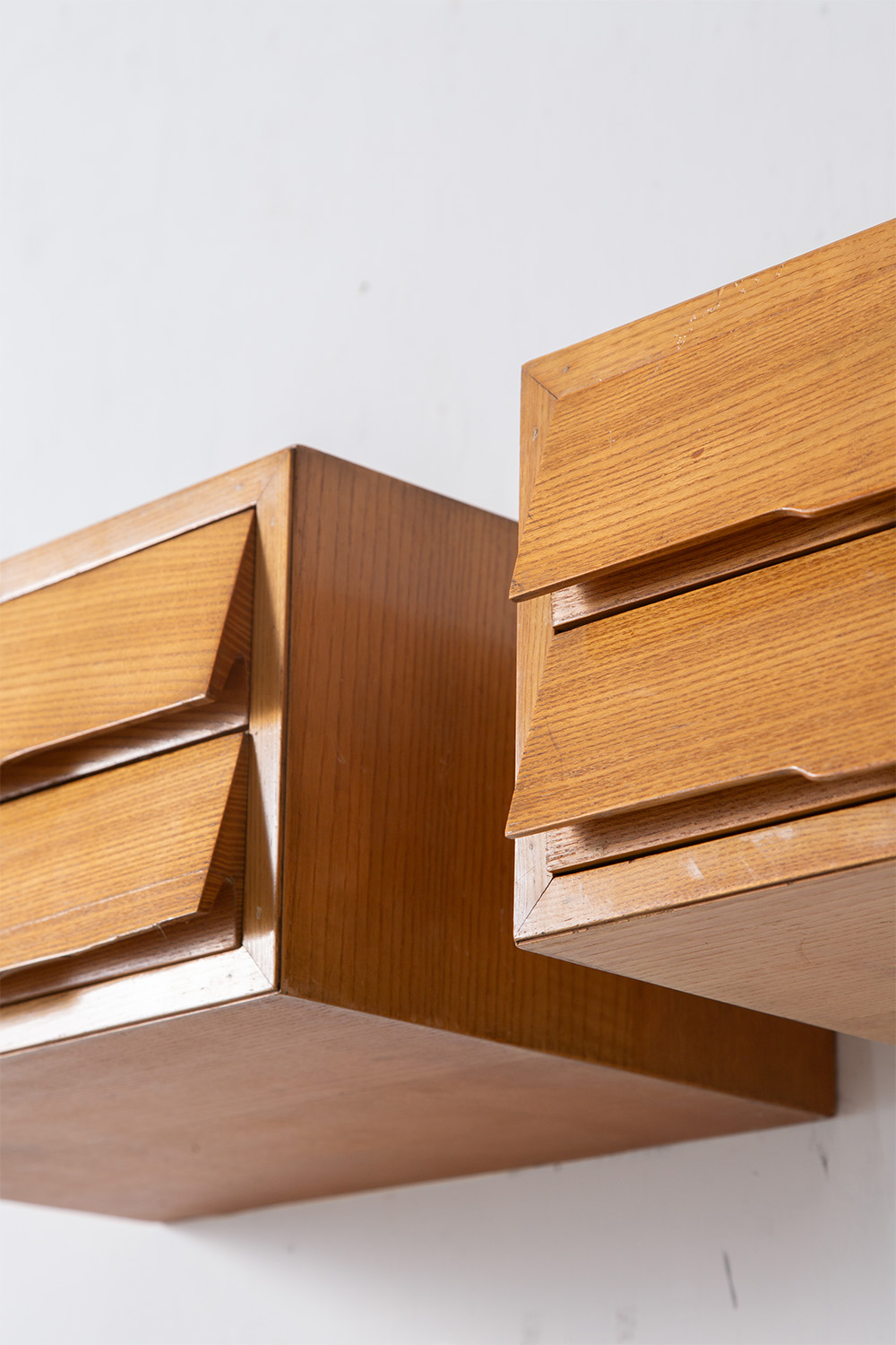 Italian Vintage Wall Shelf in Wood and Brass