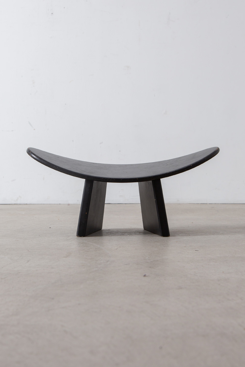 ‘Shoggi’ Meditation Stool by Alain Gaubert in Wood