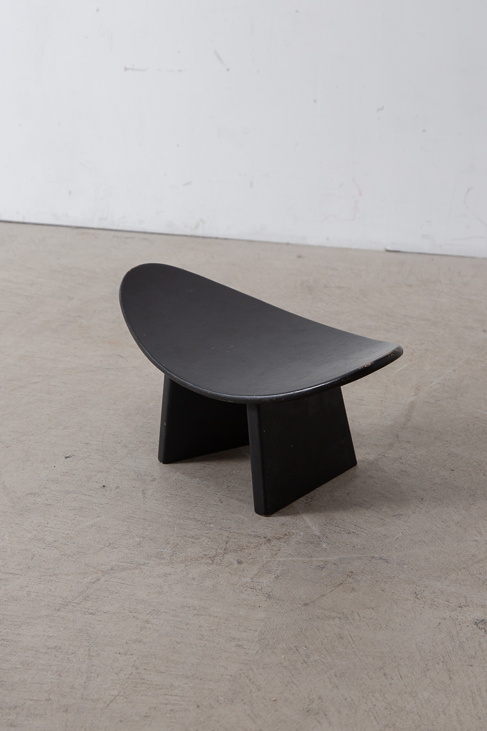 ‘Shoggi’ Meditation Stool by Alain Gaubert in Wood