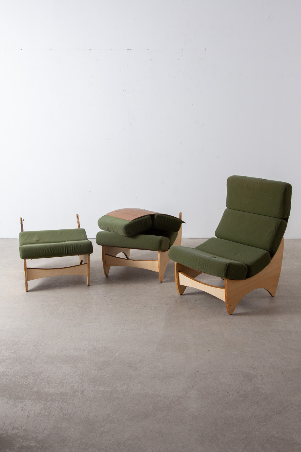 3 Sofa Set in Wood , Green and Fabric