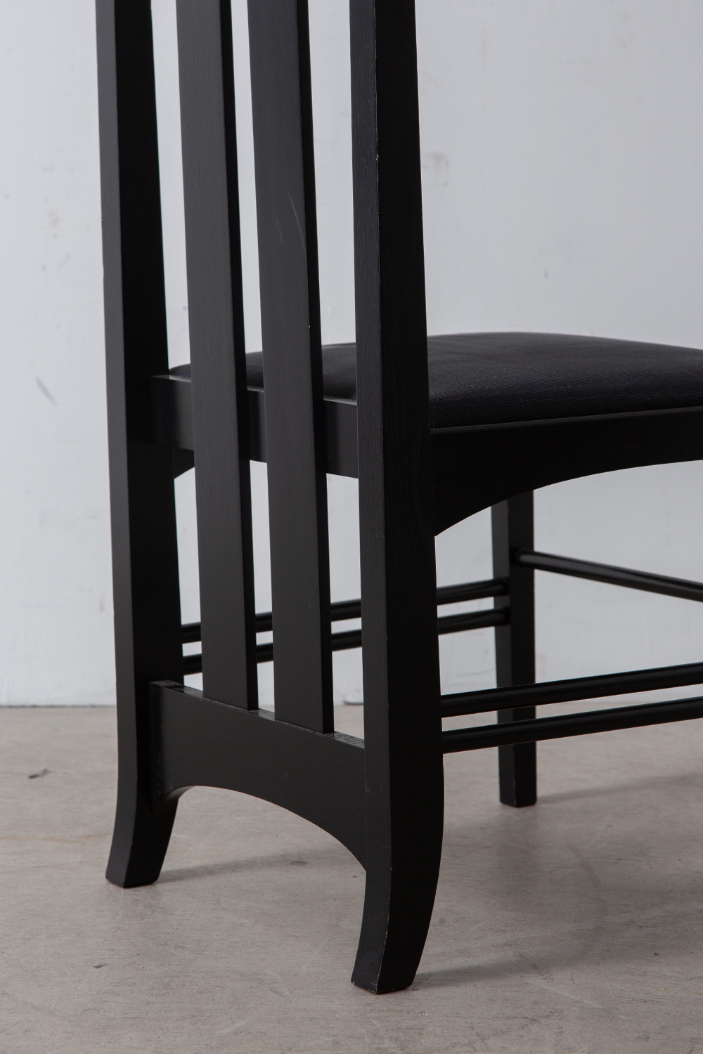 305 Ingram High Chair by Charles Rennie Makintosh for Cassina in Wood and Vinyl