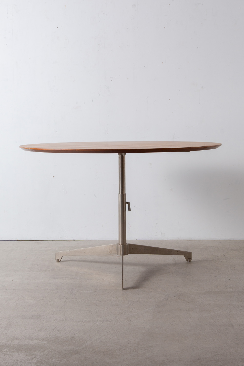 Osvaldo Borsani Style Dining Table in Wood and Steel