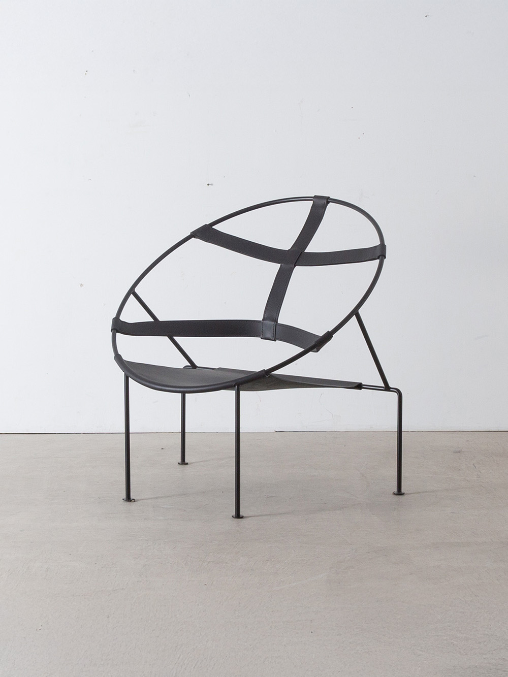 FDC1 Chair by Flavio de Carvalho for OBJEKTO in Black