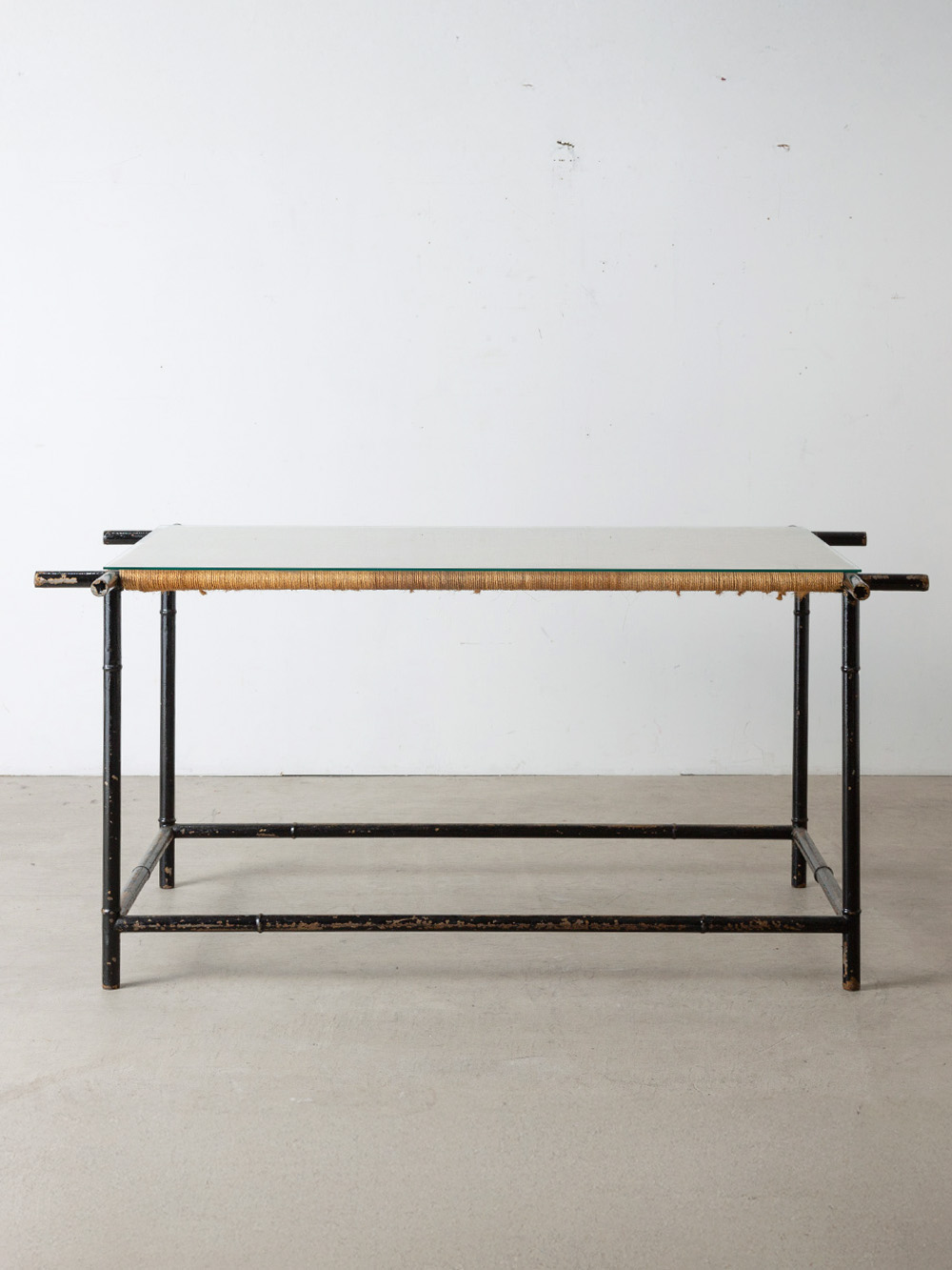 Dining Table in Glass and Rope