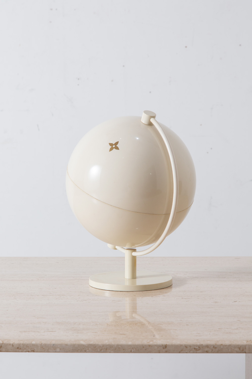 清澄白河,アンティークショップ,Antique,Vintage,Interior Design,アンティーク,ビンテージ,ヴィンテージ,家具,雑貨,インテリア,店舗什器,設計,インテリアデザイン,内装,什器,店舗設計,ギャラリー,ミッドセンチュリー,ミッドセンチュリーモダン, MIDCENTURY MODERN,vintage table wear,Louis Vuitton,ルイ・ヴィトン,La vuelta al mundo,地球儀,globe