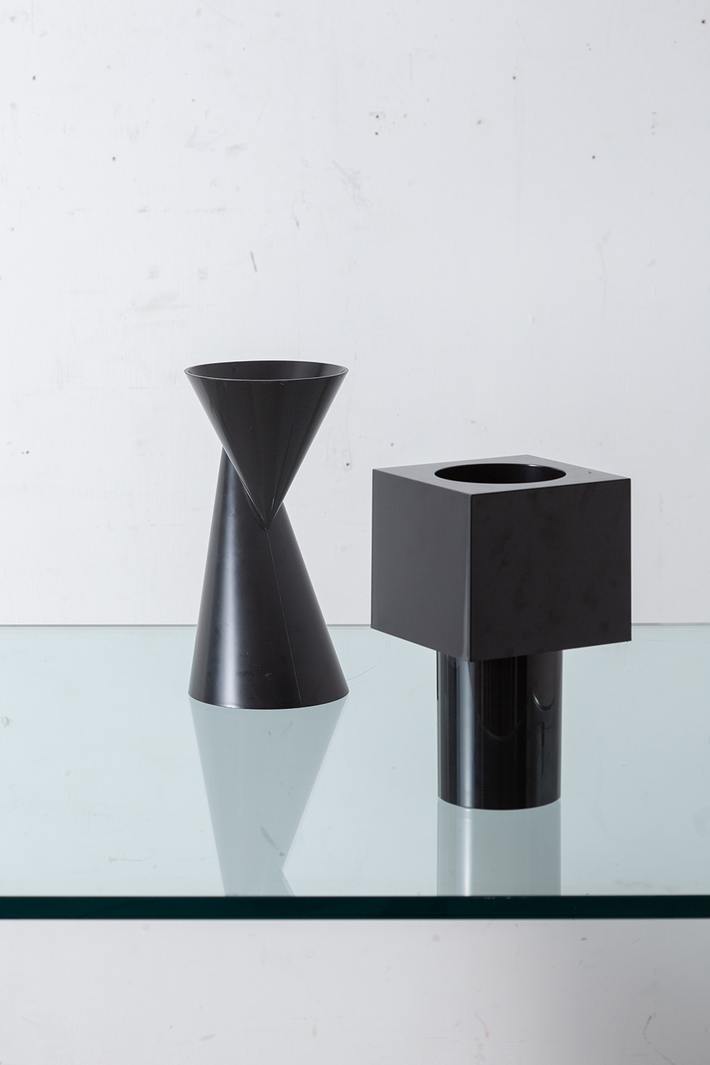 ‘Up Side Down Vase’ by Ton Haas in Black