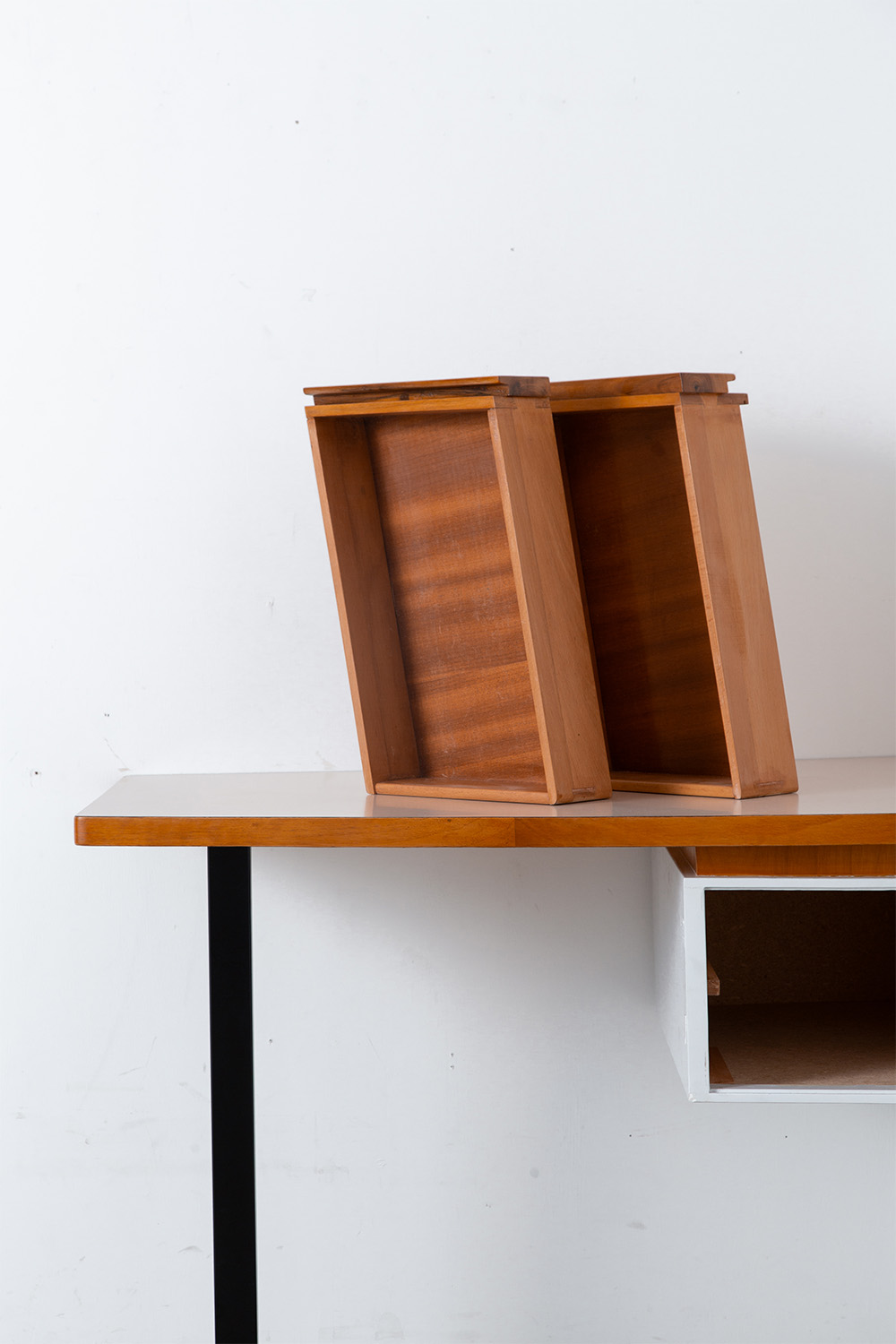 Corner Wall Desk by Vittorio Dassi in Steel and Wood