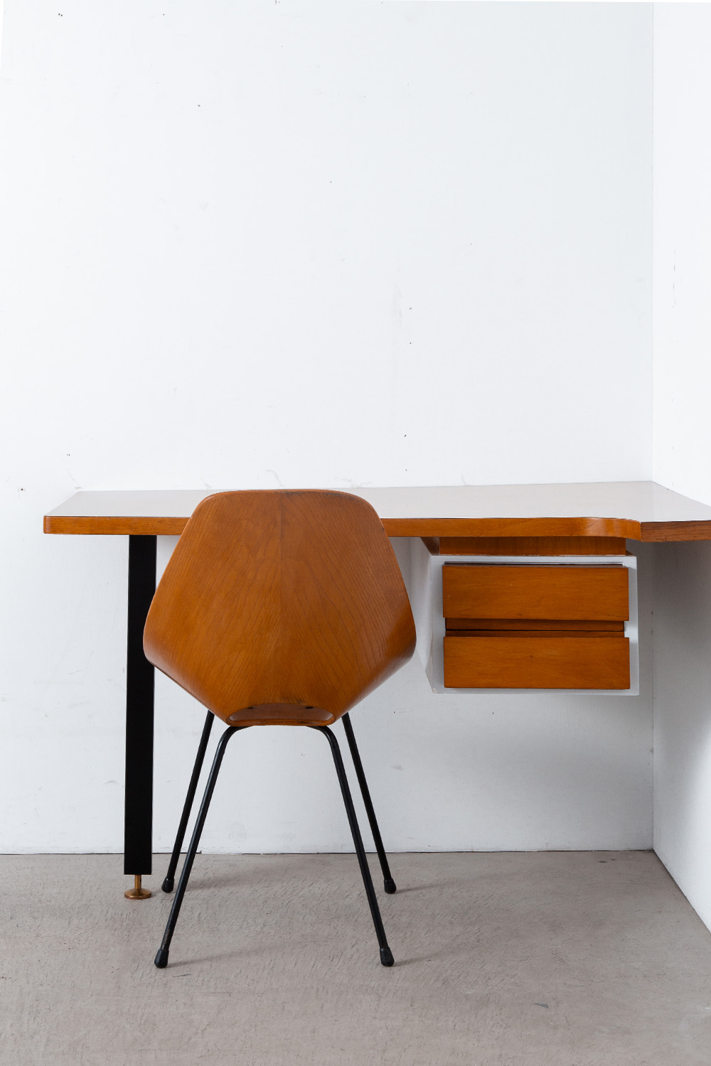 Corner Wall Desk by Vittorio Dassi in Steel and Wood