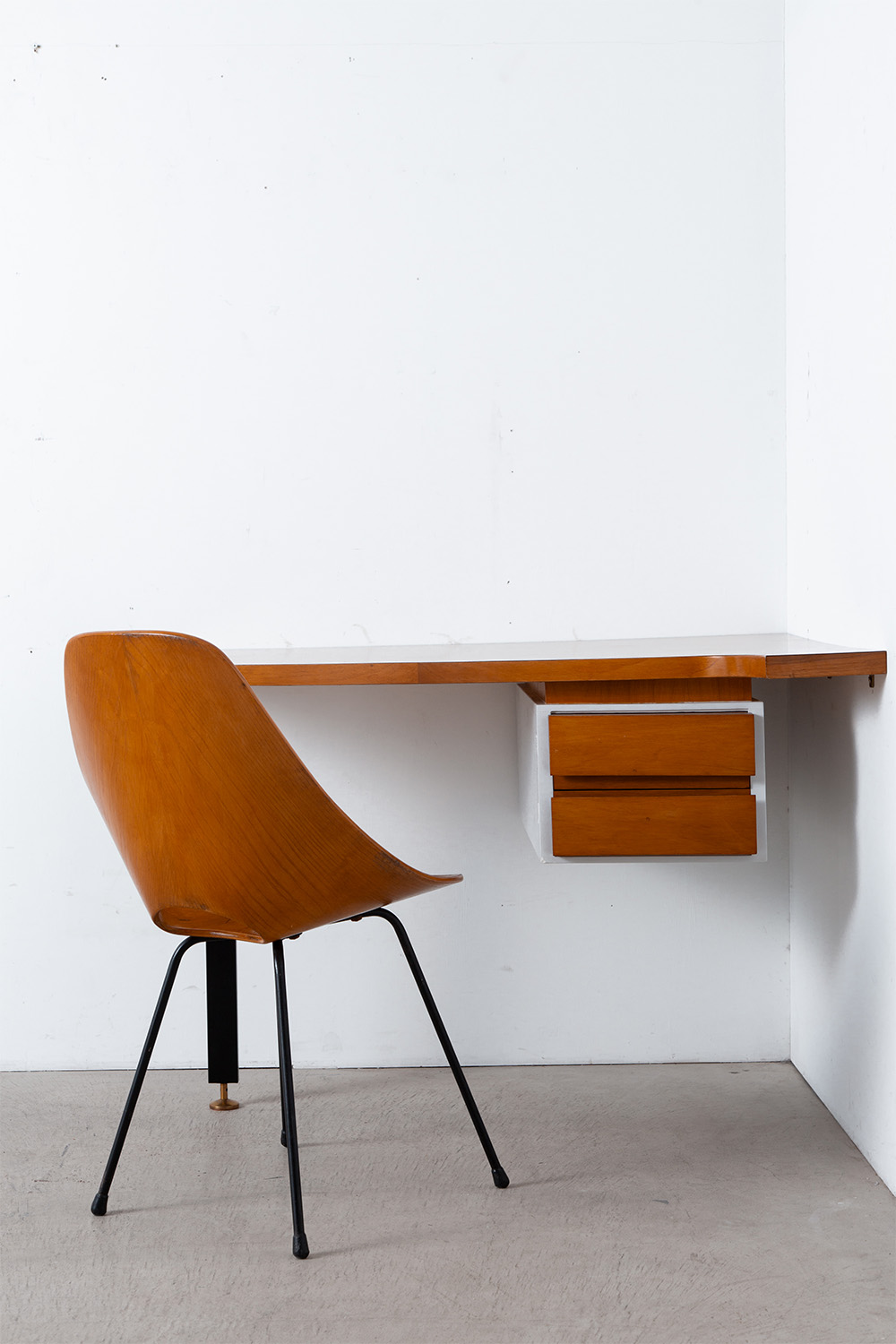 Corner Wall Desk by Vittorio Dassi in Steel and Wood