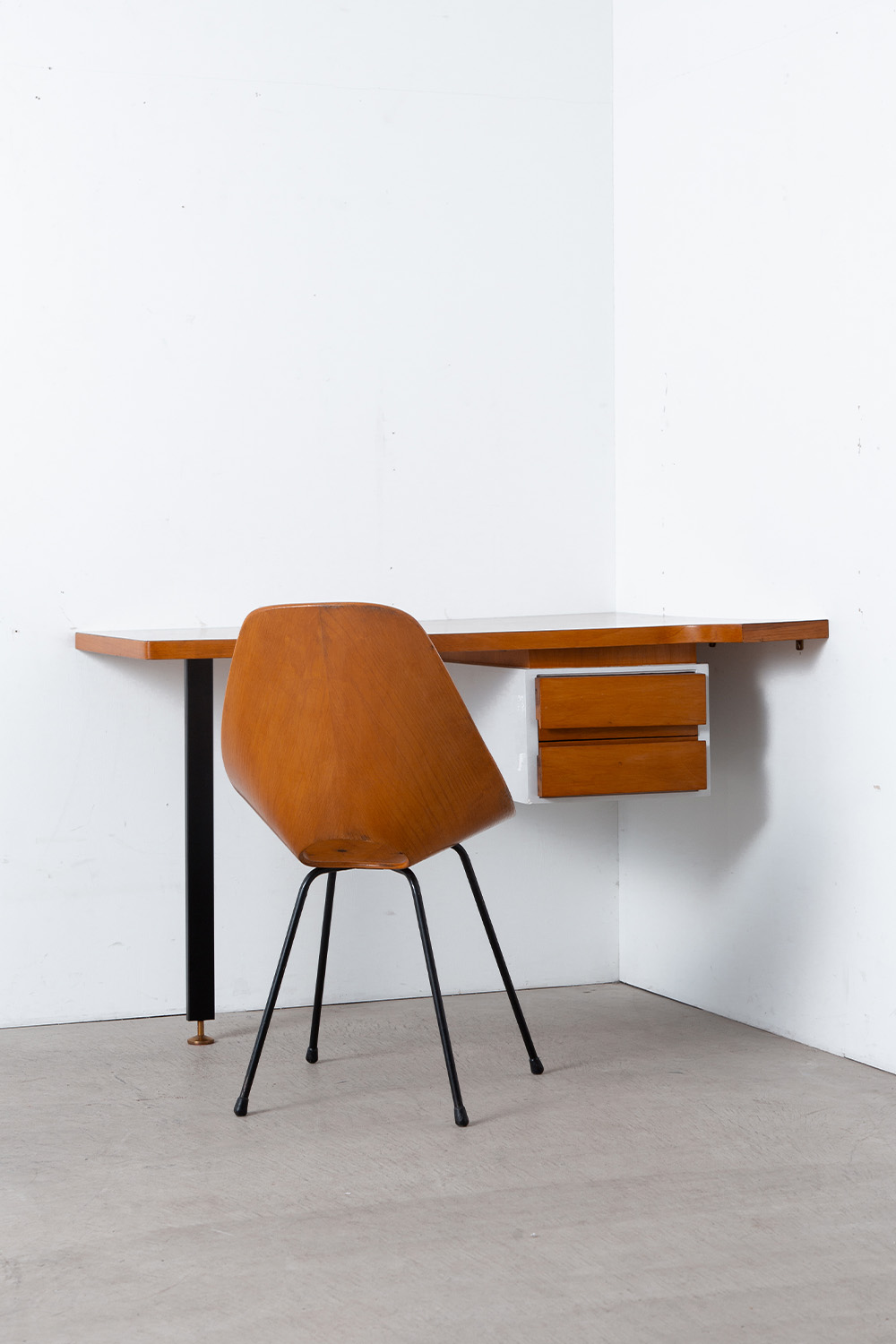 Corner Wall Desk by Vittorio Dassi in Steel and Wood