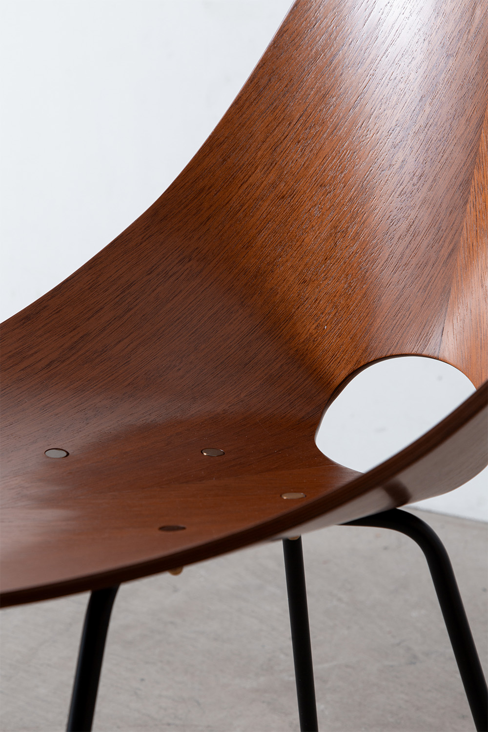 ‘Medea’ Chair by Vittorio Nobili for Medea in Mahogany and Steel