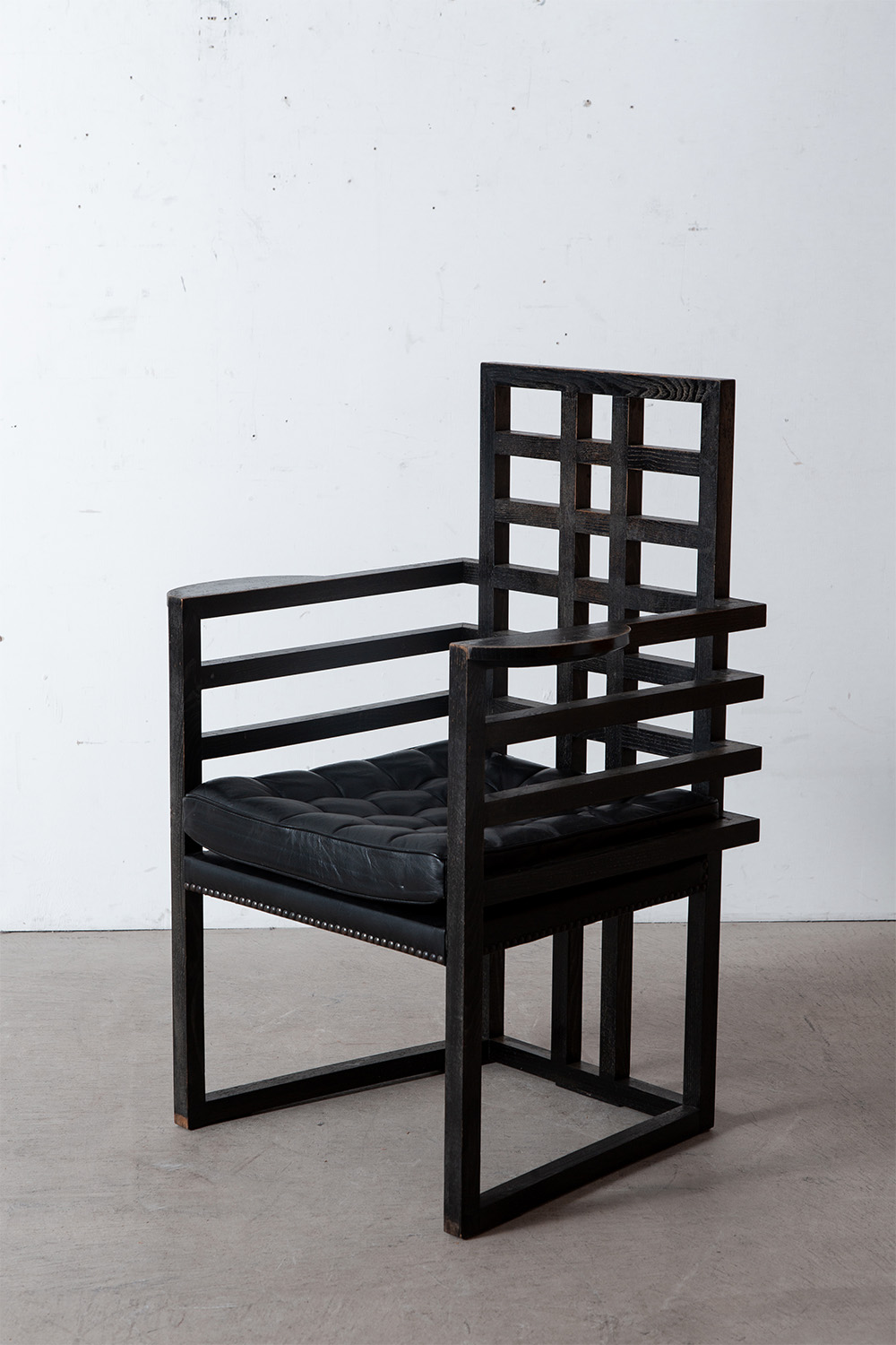 Josef Hoffmann,ヨーゼフ・ホフマン,清澄白河,アンティークショップ,Antique,Vintage,Interior Design, Lounge Chair,ラウンジチェア,ヴィンテージラウンジチェア,アンティーク,ビンテージ,ヴィンテージ,家具,雑貨,インテリア,店舗什器,設計,内装,什器,店舗設計,ギャラリー