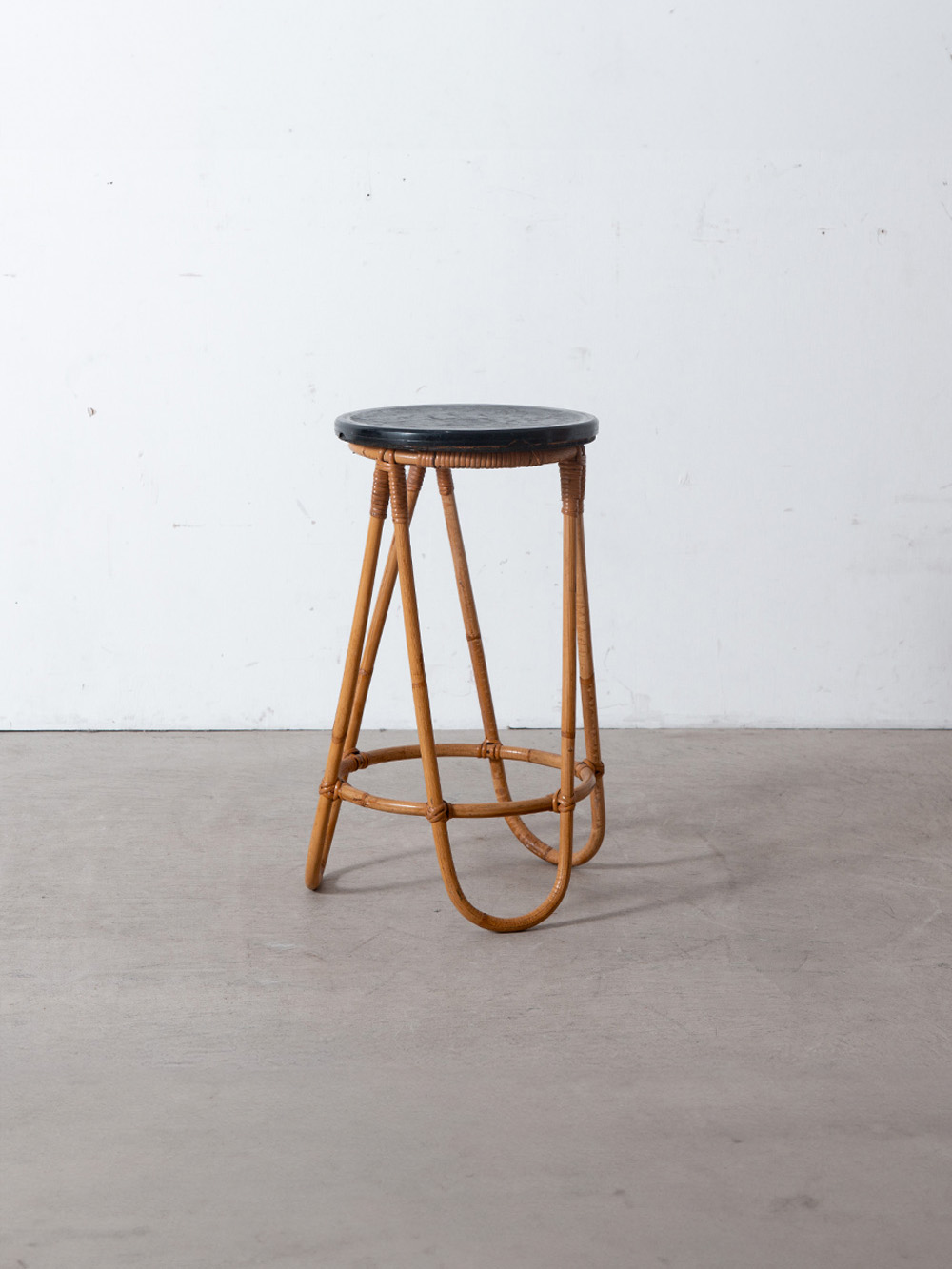 Stool in Rattan and Black