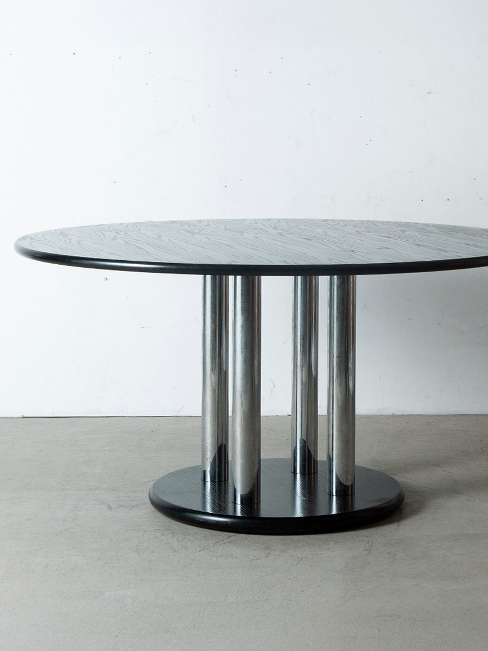 Round Table for LASKO in Wood and Steel