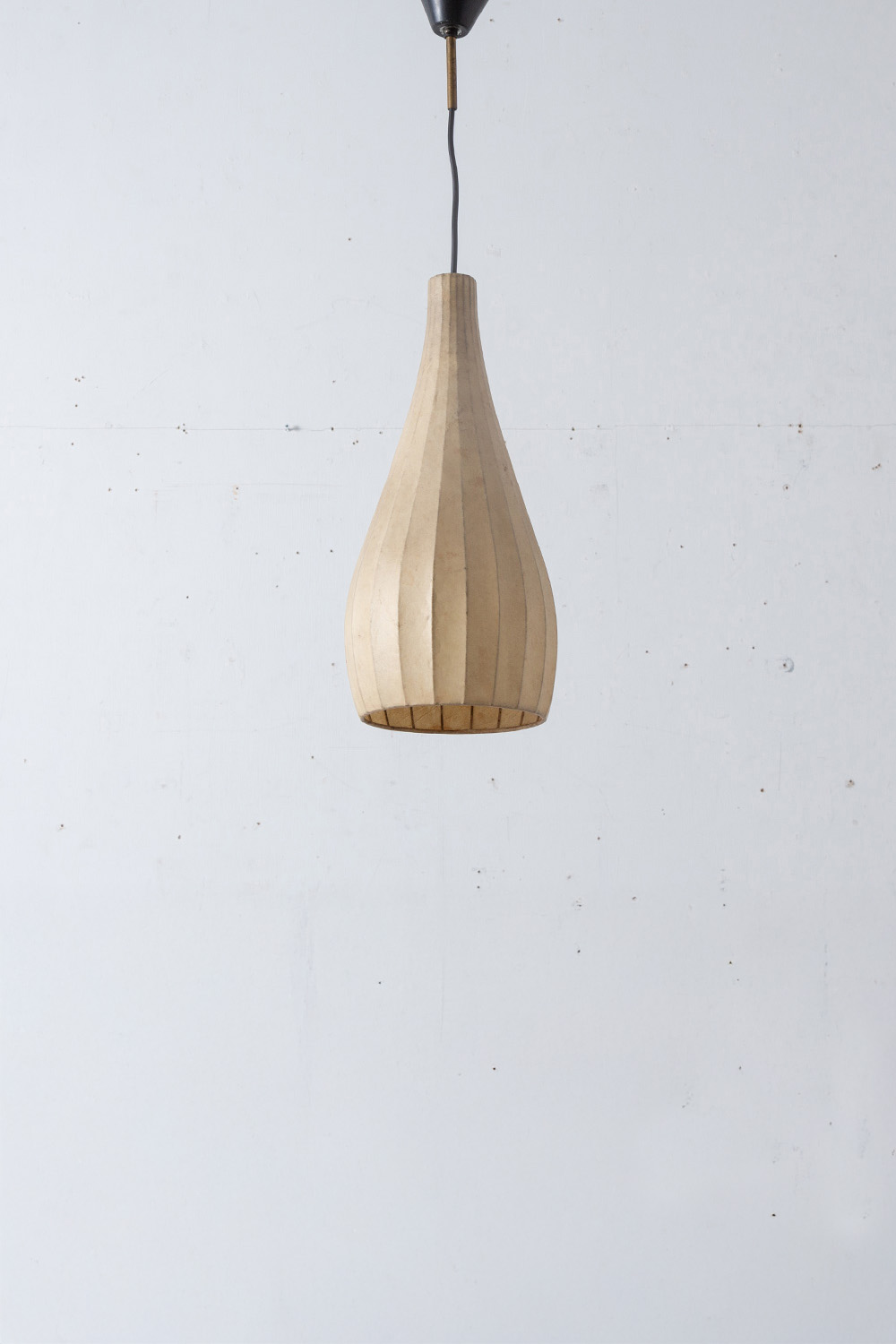 Cocoon Pendant Lamp in Resin