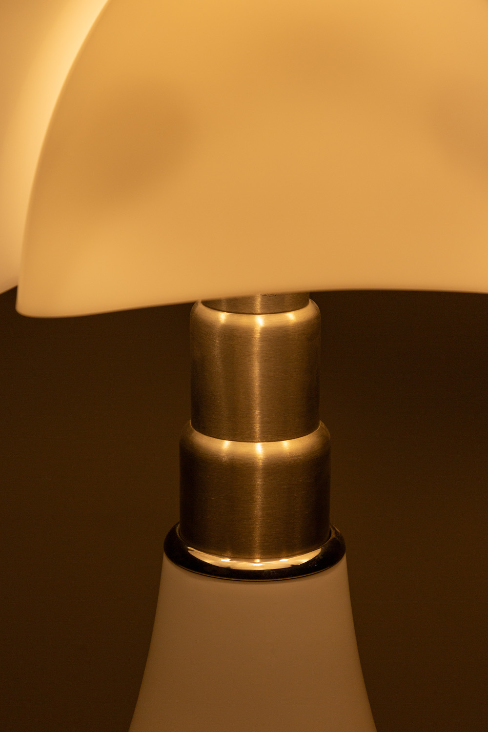Gae Aulenti,ガエ・アウレンティ,PIPISTRELLO,ピピステレッロ,テーブルランプ,清澄白河,Antique,Vintage,Interior Design,アンティーク,ビンテージ,ヴィンテージ,家具,雑貨,インテリア,店舗什器,設計,インテリアデザイン,内装,什器,店舗設計,ギャラリー,デザイナーズ家具,ショールーム