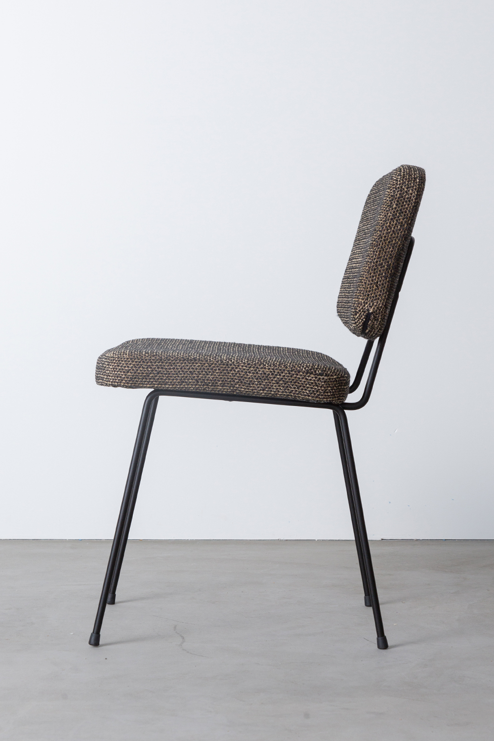 Moulin Chair,Pierre Paulin,ムーランチェア,ピエール・ポラン,清澄白河,topso,stoop,Antique,Vintage,Interior Design,France,Netherlands,アンティーク,ビンテージ,ヴィンテージ,家具,雑貨,インテリア,店舗什器,設計,インテリアデザイン,内装,什器,店舗設計,ギャラリー,デザイナーズ家具,ショールーム