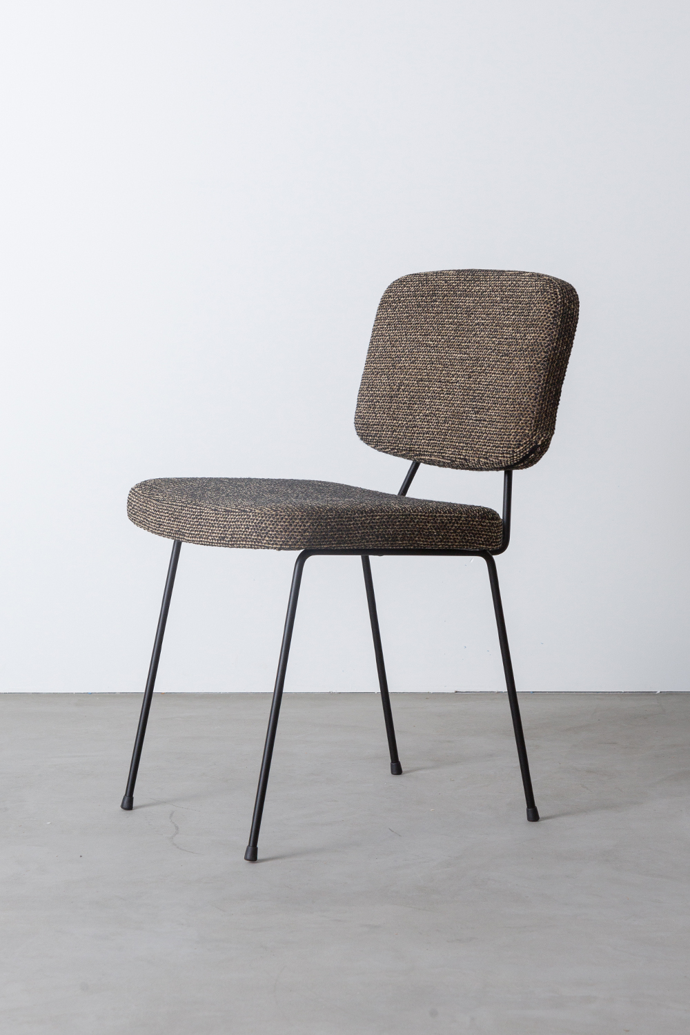 Moulin Chair,Pierre Paulin,ムーランチェア,ピエール・ポラン,清澄白河,topso,stoop,Antique,Vintage,Interior Design,France,Netherlands,アンティーク,ビンテージ,ヴィンテージ,家具,雑貨,インテリア,店舗什器,設計,インテリアデザイン,内装,什器,店舗設計,ギャラリー,デザイナーズ家具,ショールーム