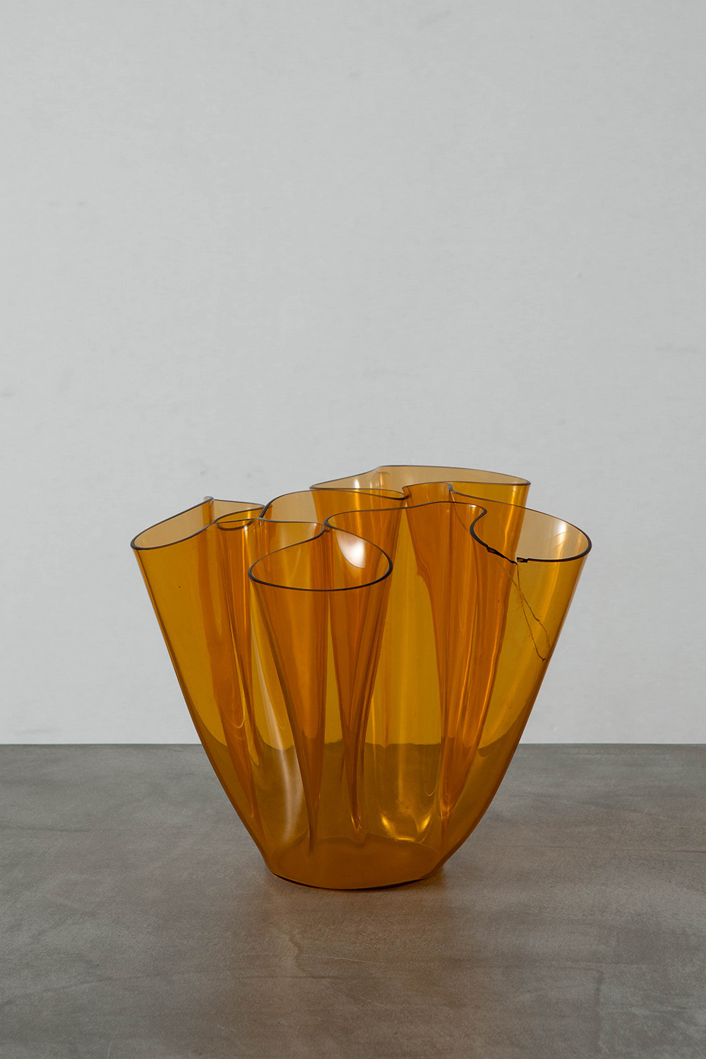 ‘Cartoccio’ Flower Vase by Pietro Chiesa for FontanaArte in Glass