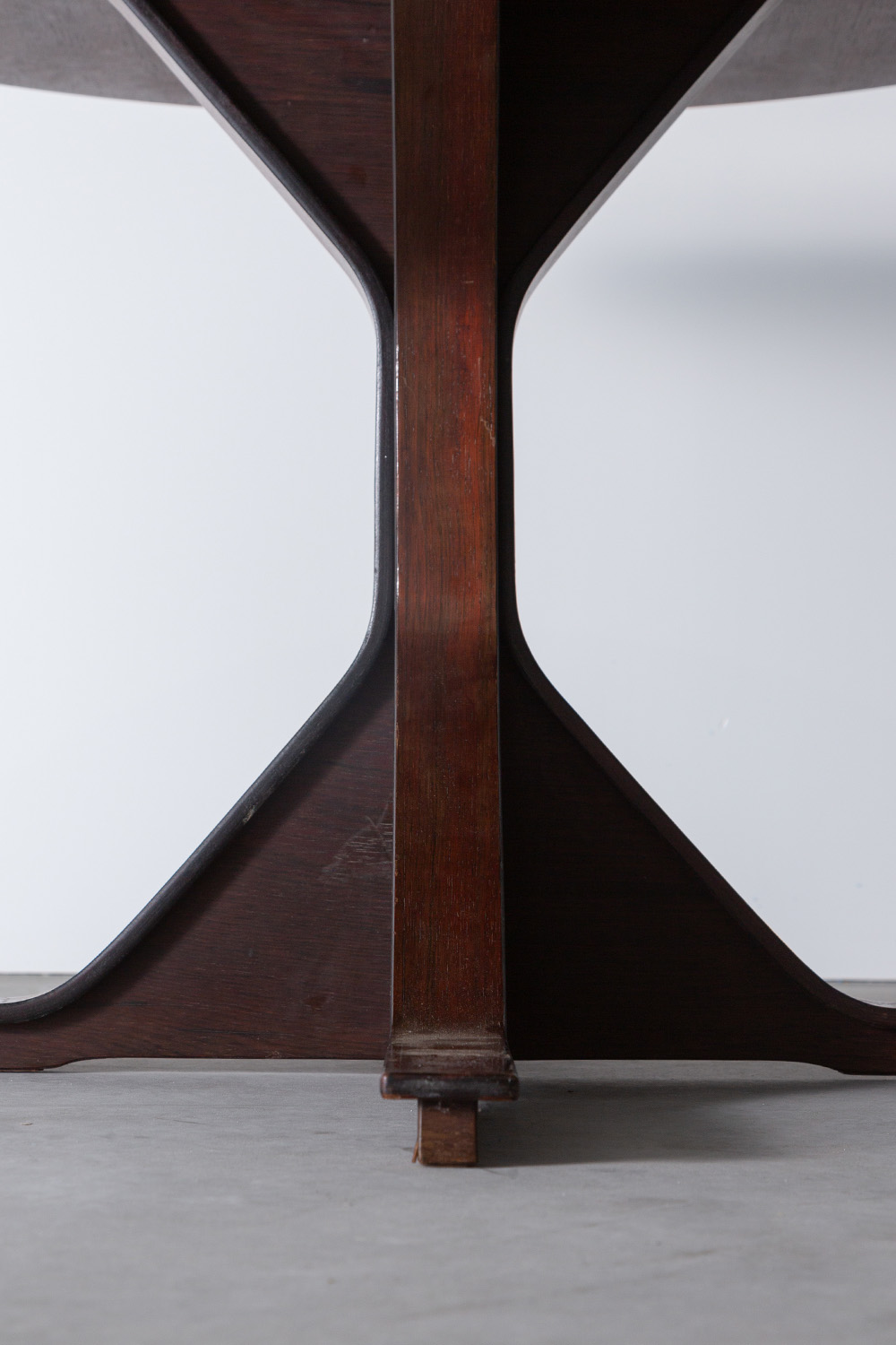 ‘Model 522’ Dining Table by Gianfranco Frattini for Bernini in Rosewood