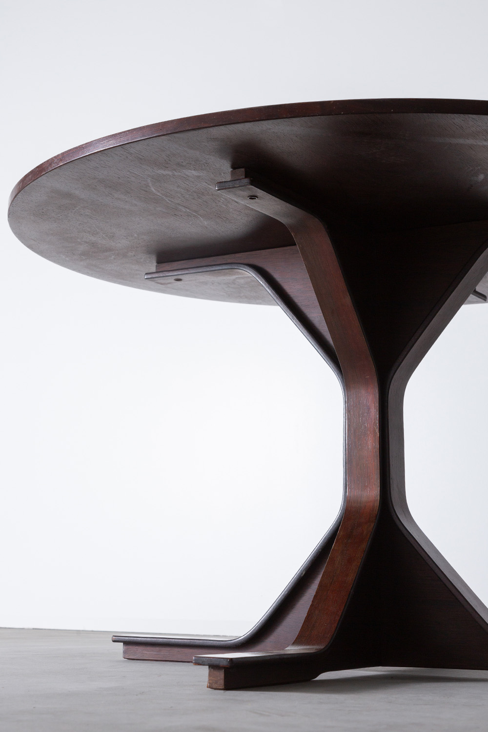 ‘Model 522’ Dining Table by Gianfranco Frattini for Bernini in Rosewood