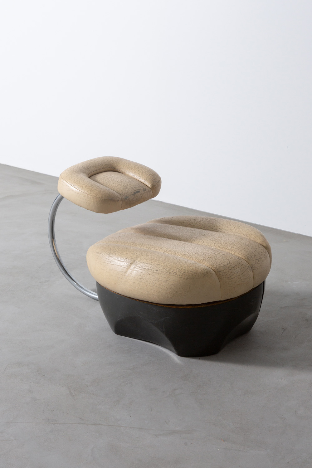 ‘Primate’ Kneeling Stool by Achille Castiglioni for Zanotta in Leather , Plastic and Steel