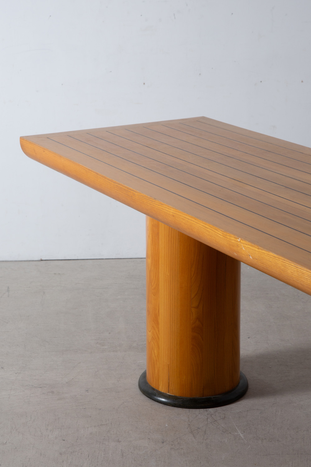 Dining Table in Wood and Black