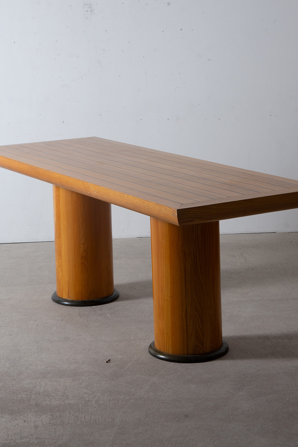 Dining Table in Wood and Black