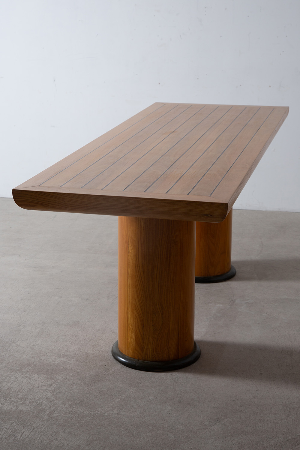 Dining Table in Wood and Black