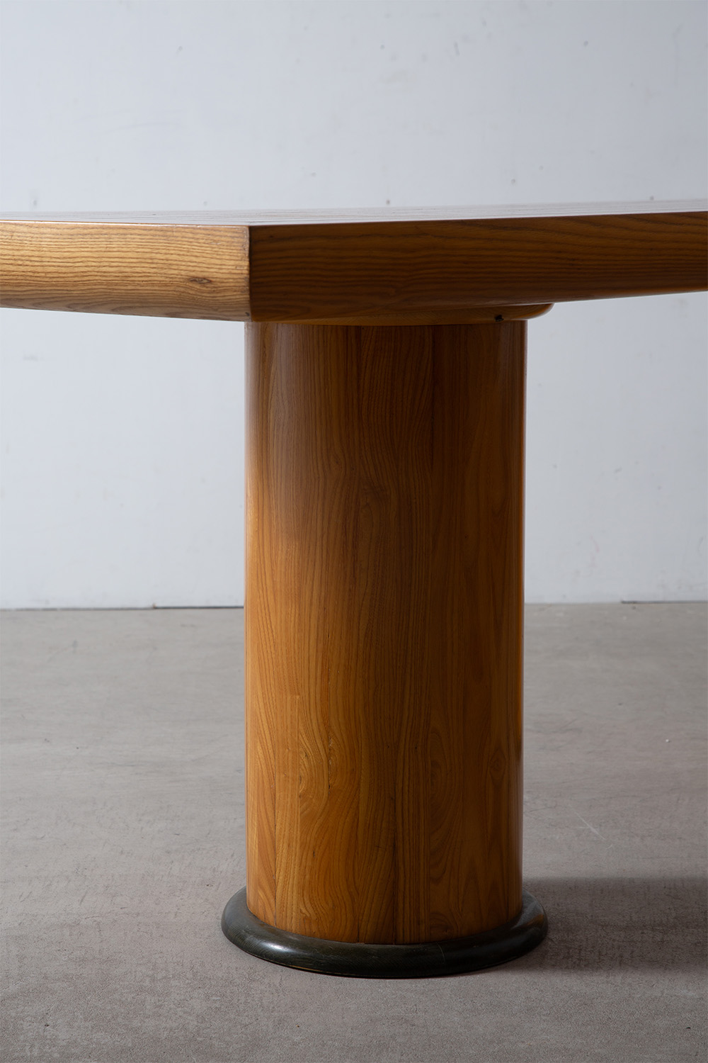 Dining Table in Wood and Black