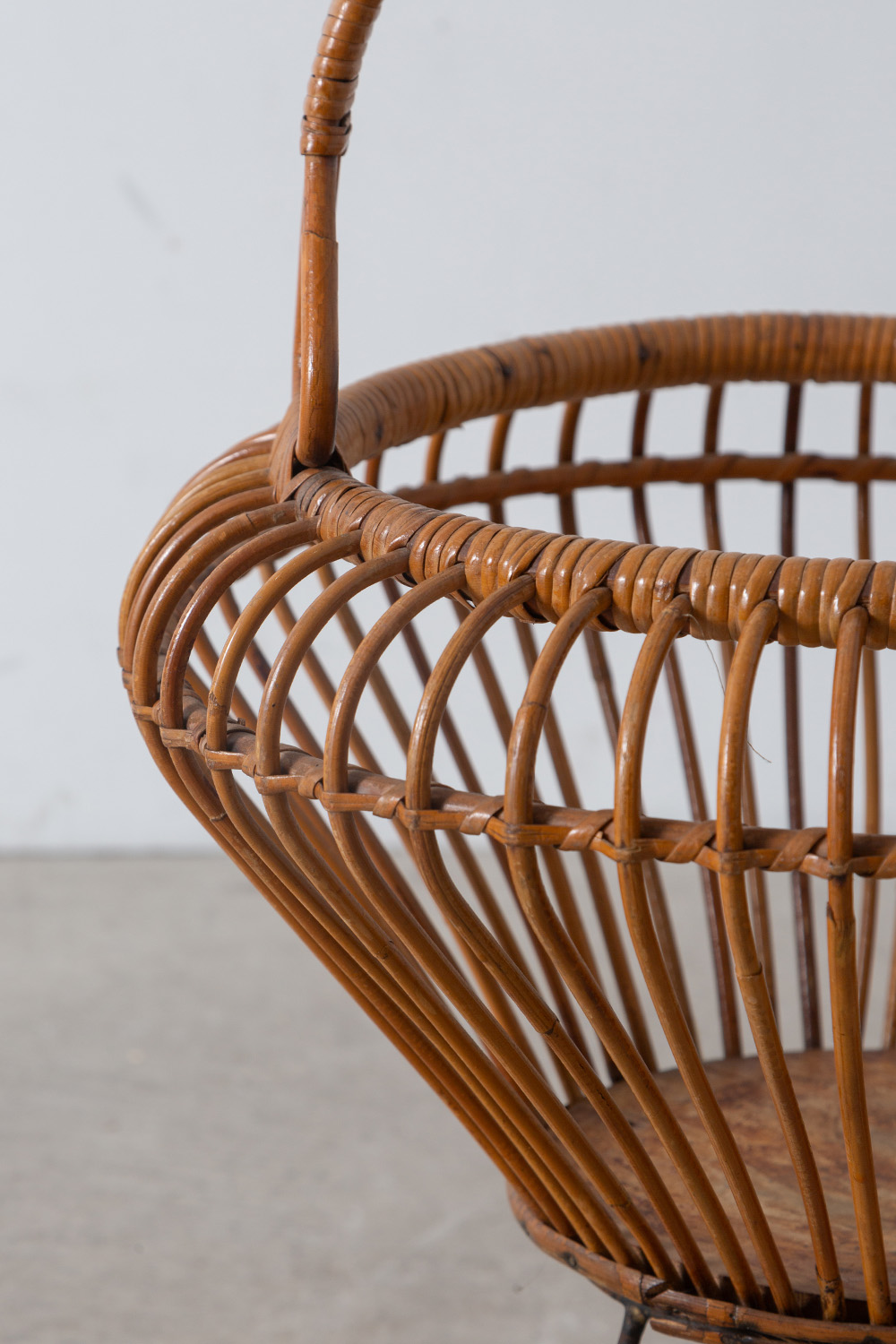 Tripod Basket in Rattan and Steel