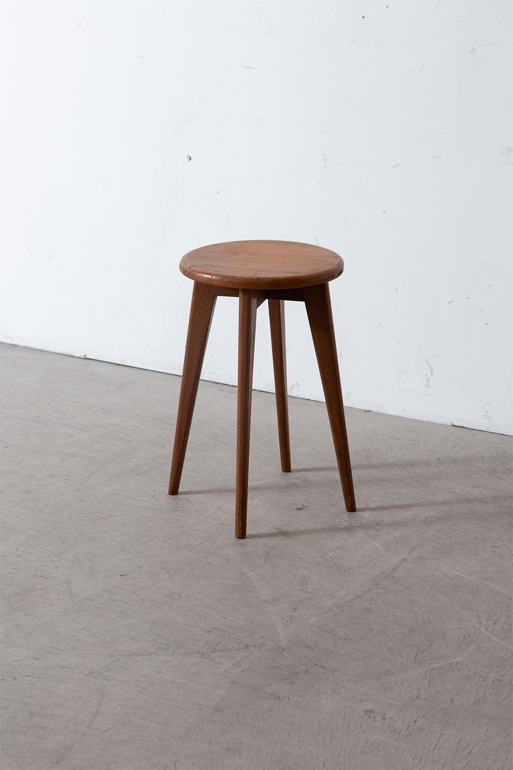 Stool in Wood