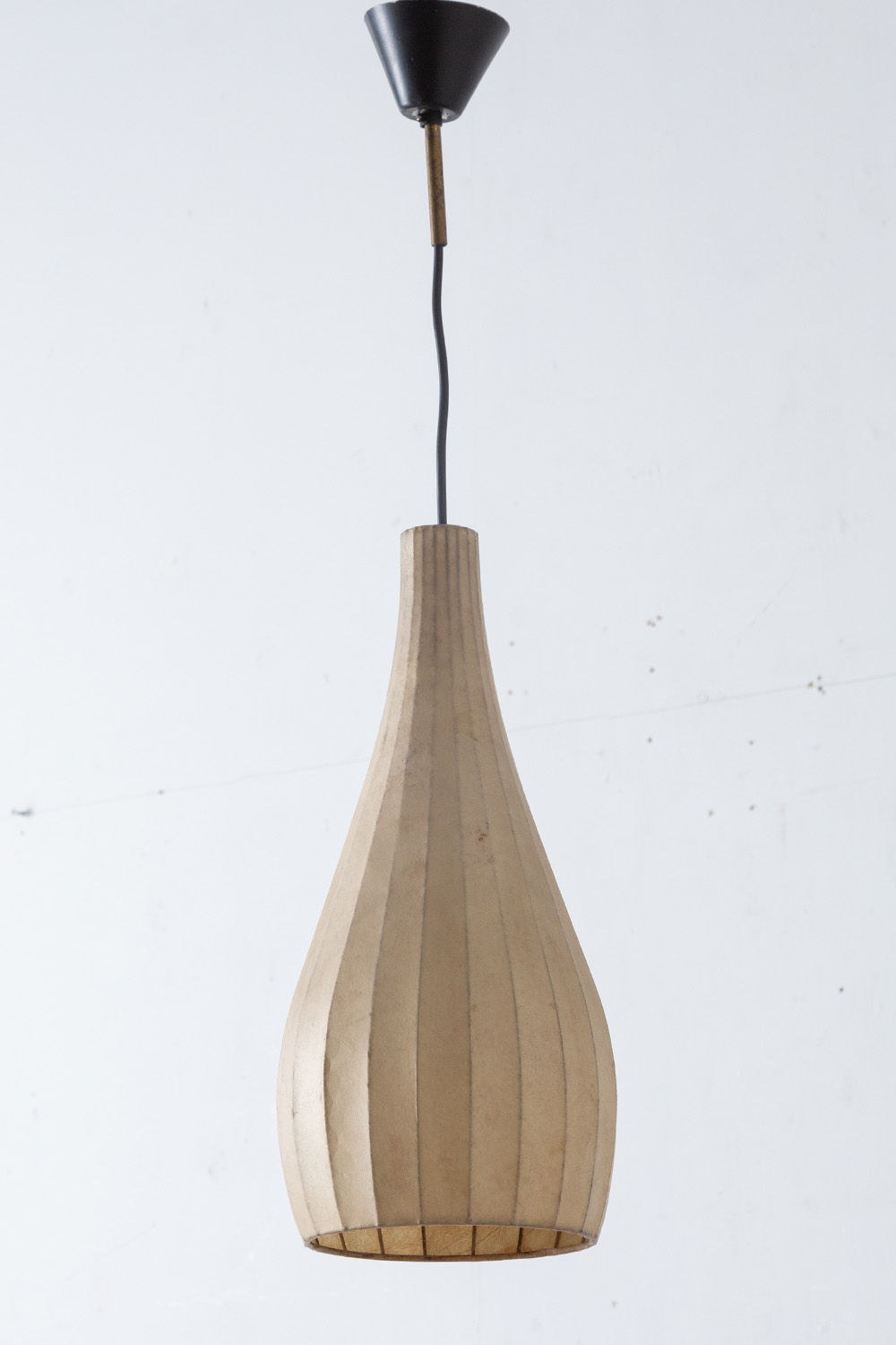 Cocoon Pendant Lamp in Resin