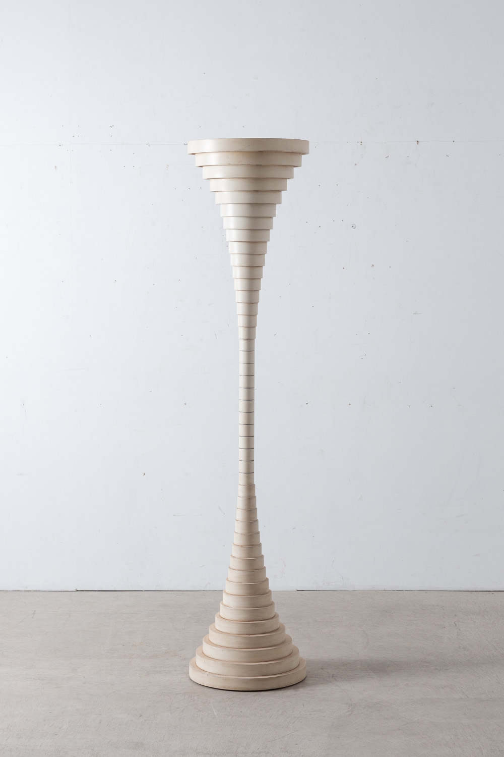 ‘Helga’ Floor Lamp by Sivio Bilancione in Wood and White