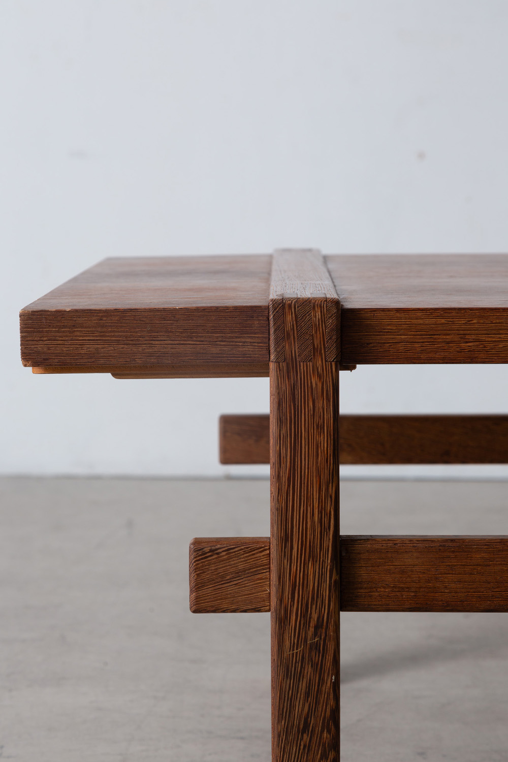 Coffee Table in  Wood and Reversible Top