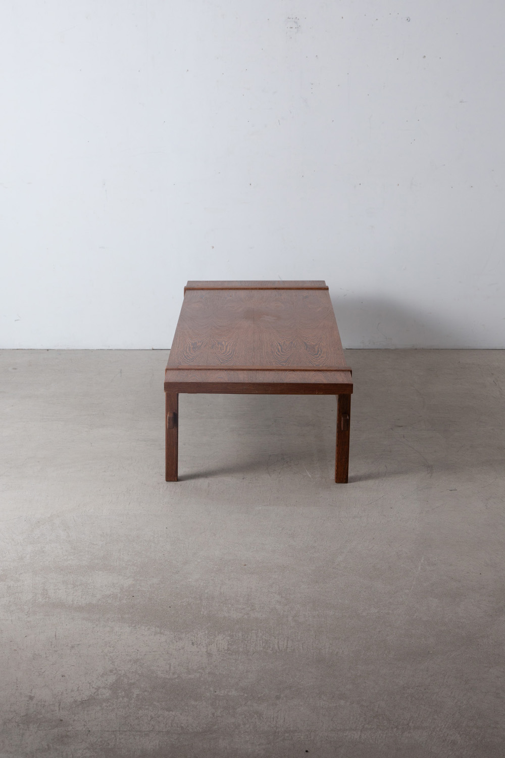 Coffee Table in  Wood and Reversible Top