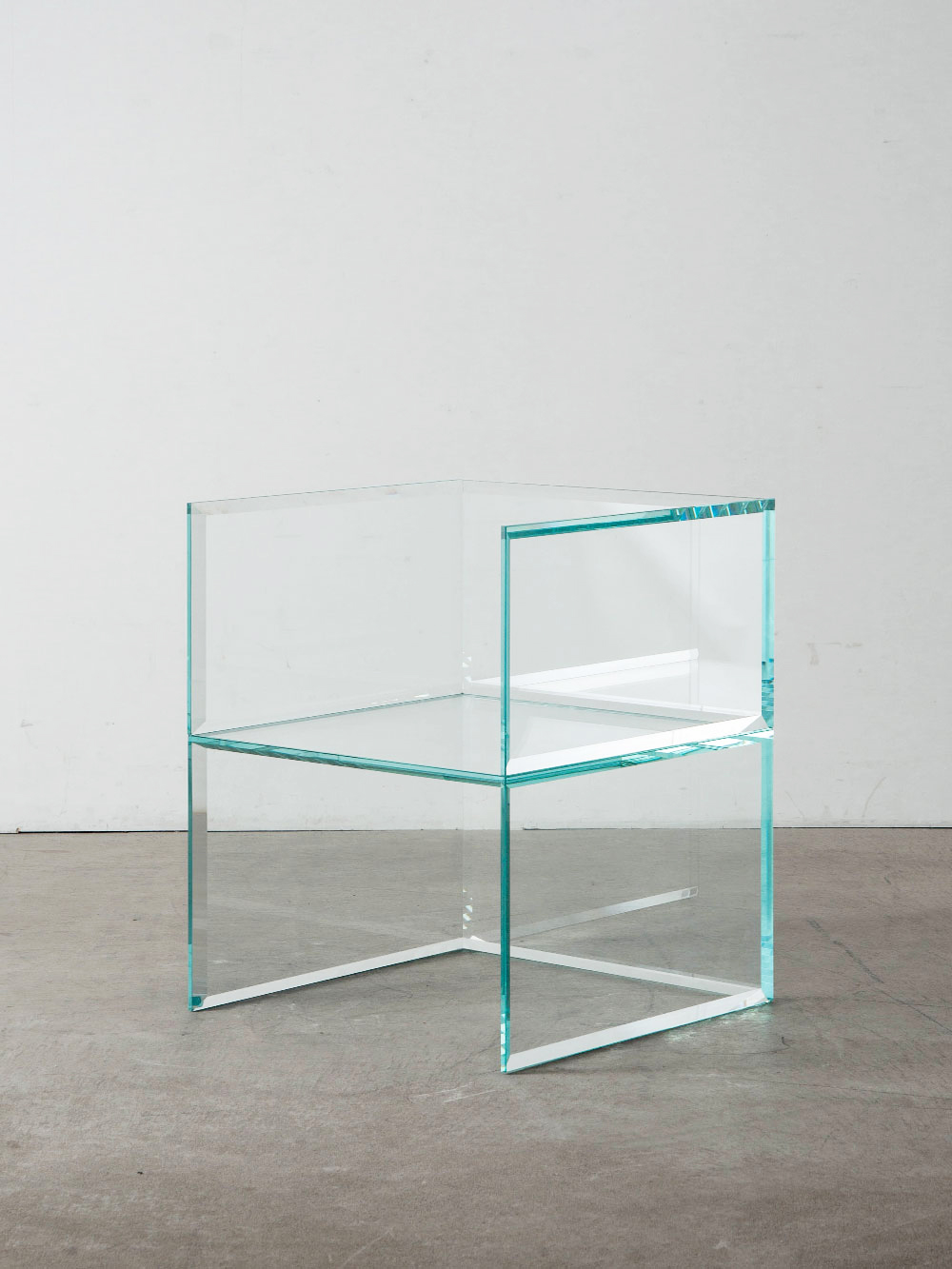 stoop | Prism Glass Armchair by Tokujin Yoshioka for GLAS ITALIA