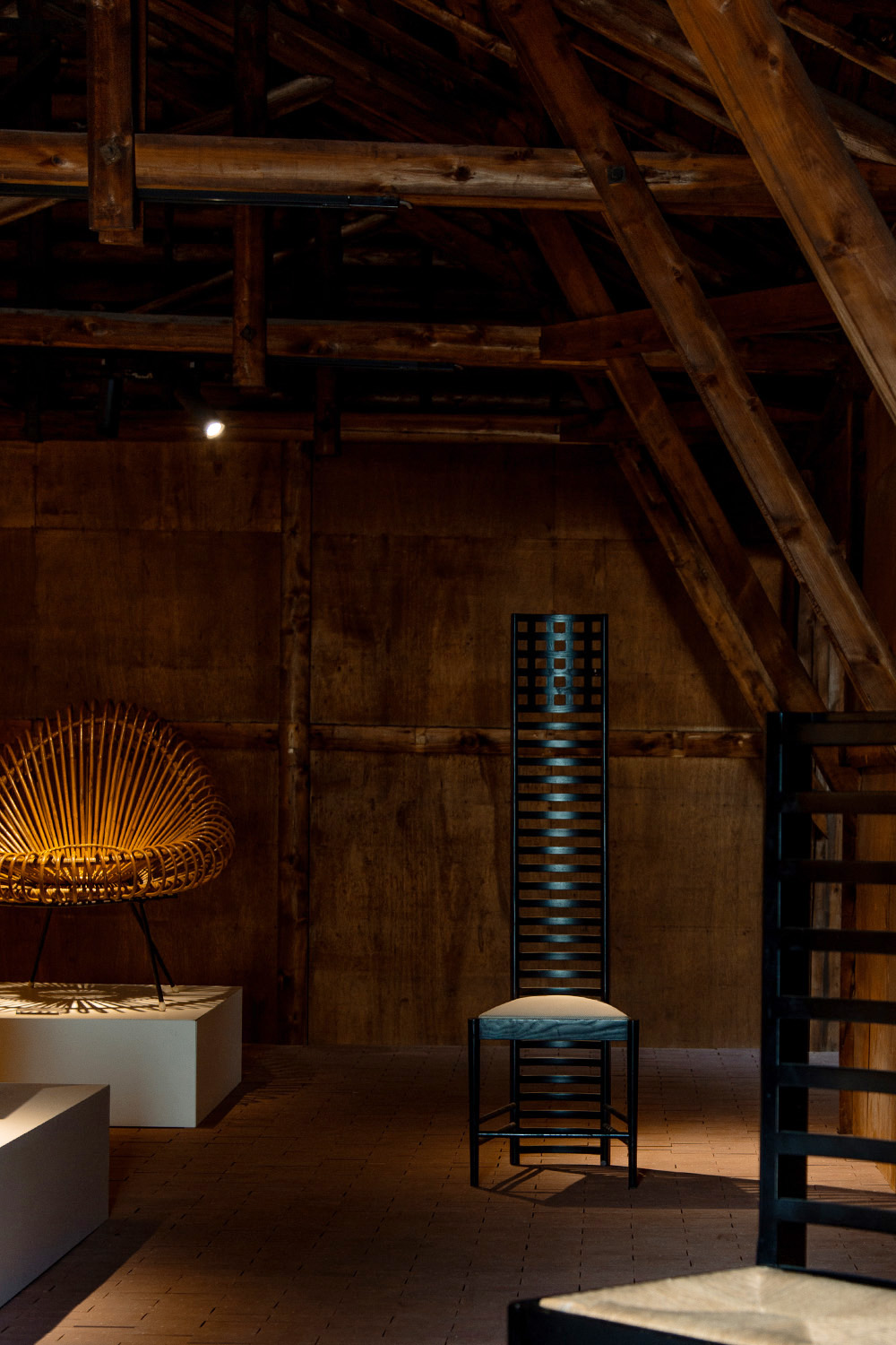 stoop re opening exhibition “Chair”