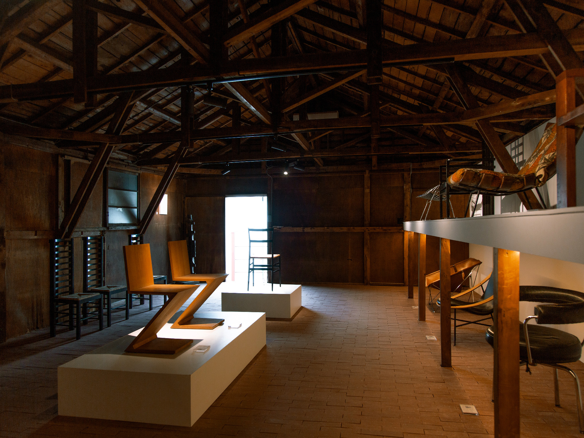 stoop re opening exhibition “Chair”