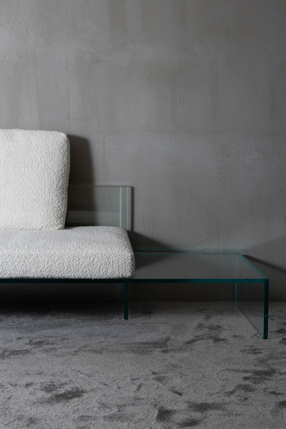 Tête-à-tête Sofa by Piero Lissoni for GLAS ITALIA in Glass and Fabric